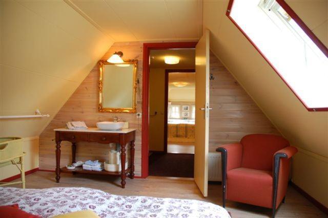 Erfgoedlogies Bed And Breakfast 'T Olde Hof Westervelde Zimmer foto